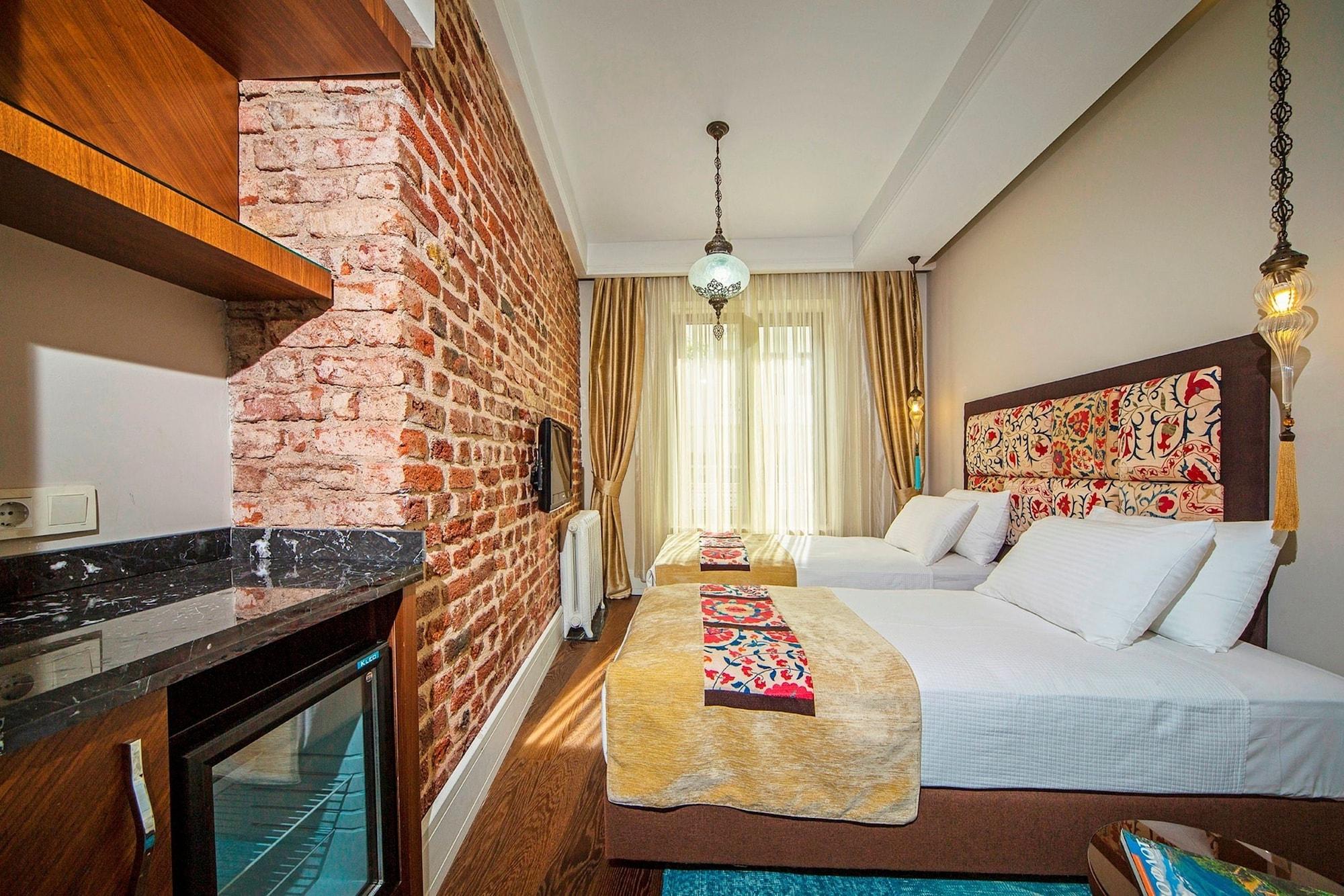 Azade Suites Istanbul Exterior photo