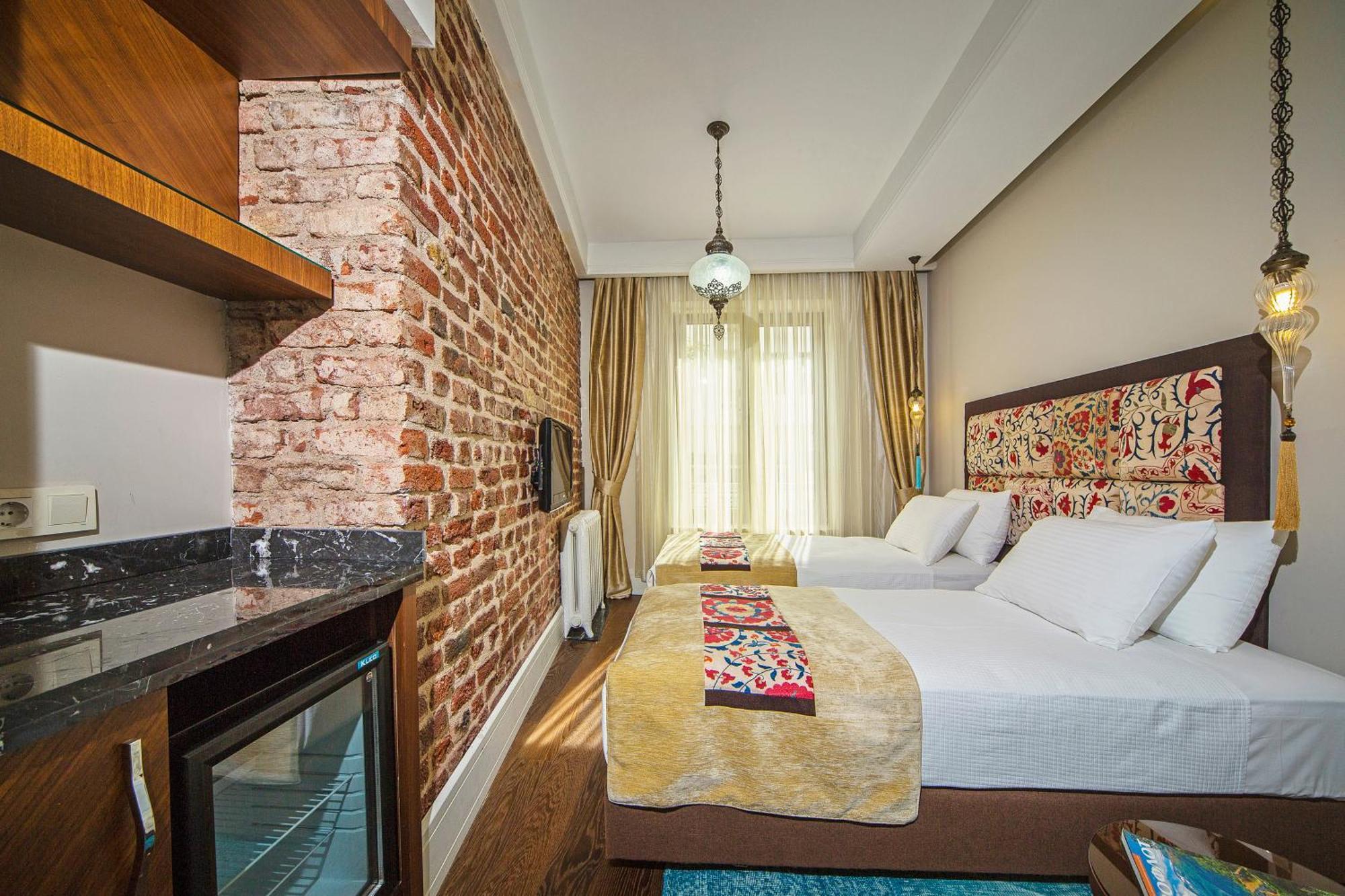 Azade Suites Istanbul Exterior photo
