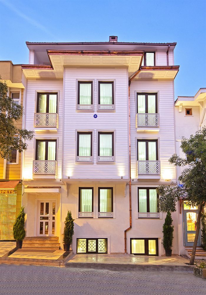 Azade Suites Istanbul Exterior photo