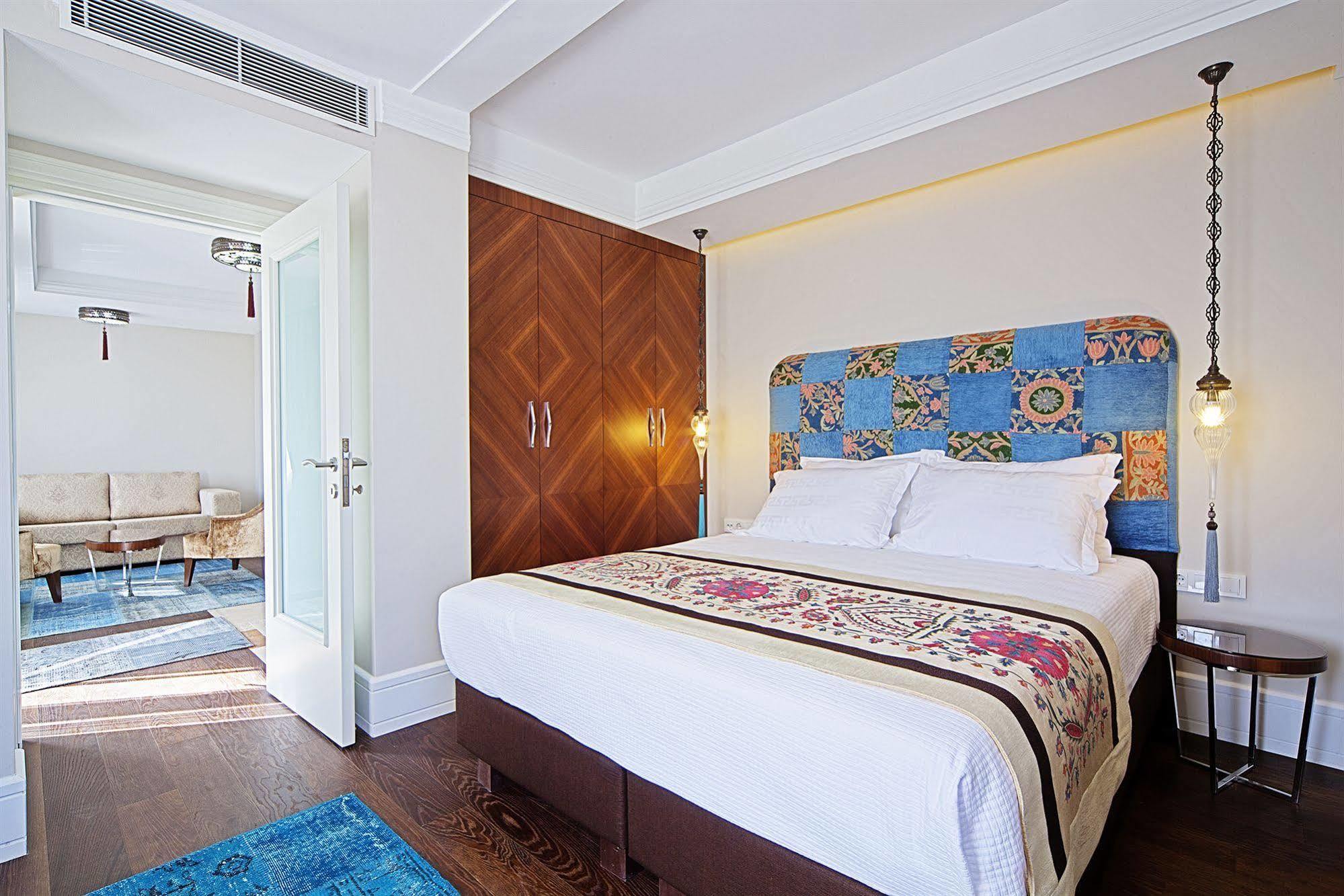 Azade Suites Istanbul Exterior photo
